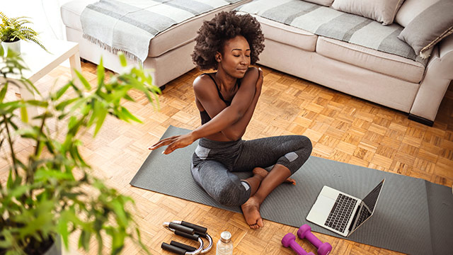 Sport im Wohnzimmer mit digitalen Angeboten